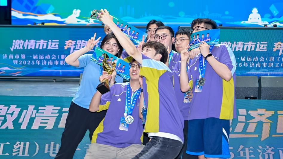 斯图亚尼 斯图亚尼