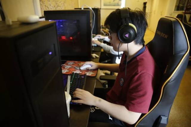 欧洲某在线 欧洲某在线