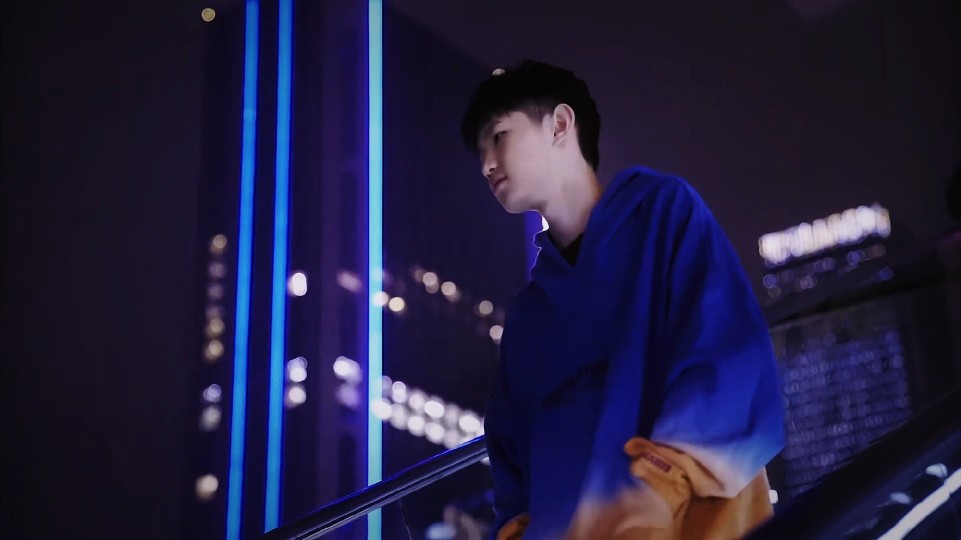 琥珀与青绿